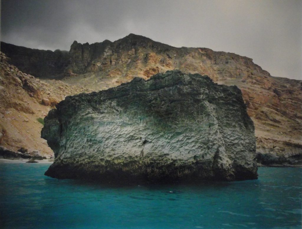 scarlett-hooft-graafland-shores-like-you-2